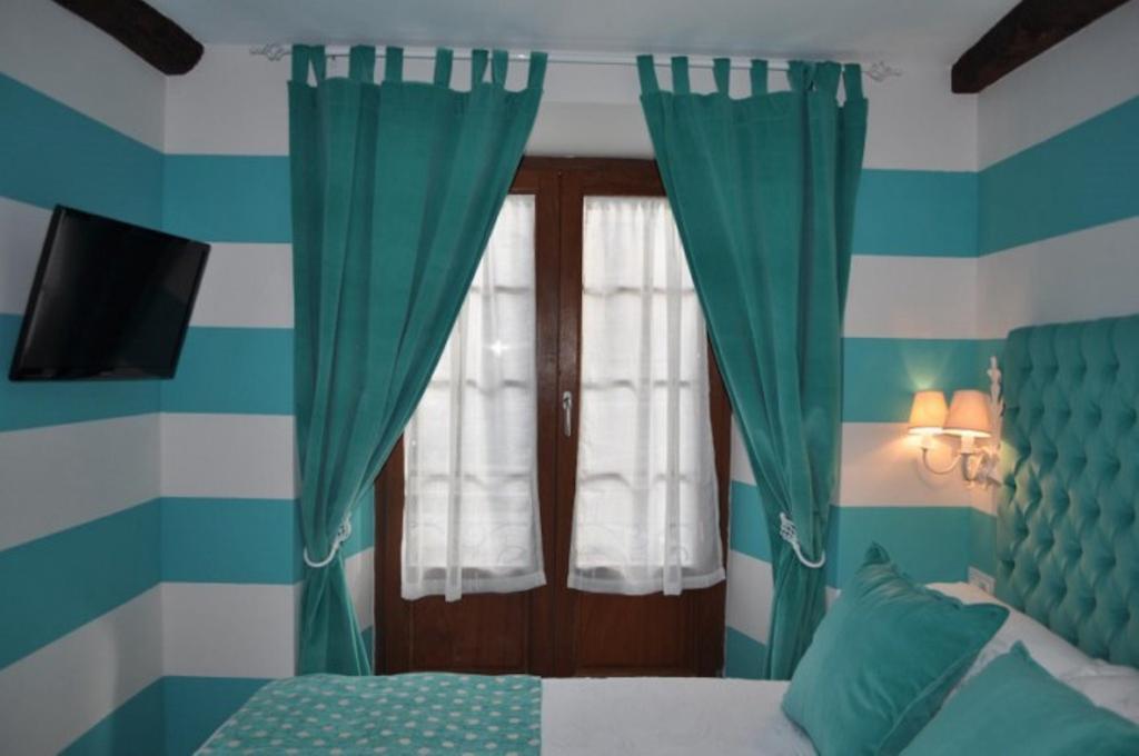 El Rincon Del Convento Hotel Ona Room photo